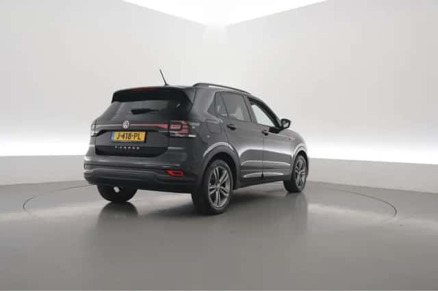 Volkswagen T-Cross (2019) thumbnail 2
