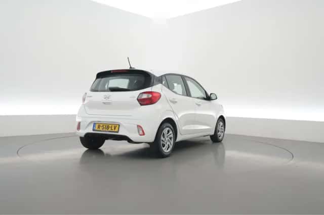 Hyundai i10 (2022) thumbnail 2