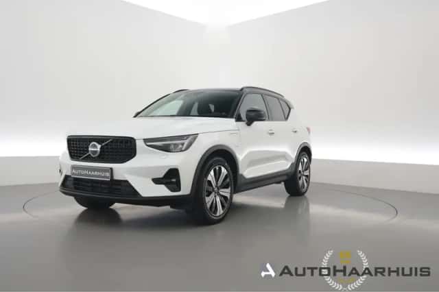 Volvo XC40 (2022) thumbnail 1