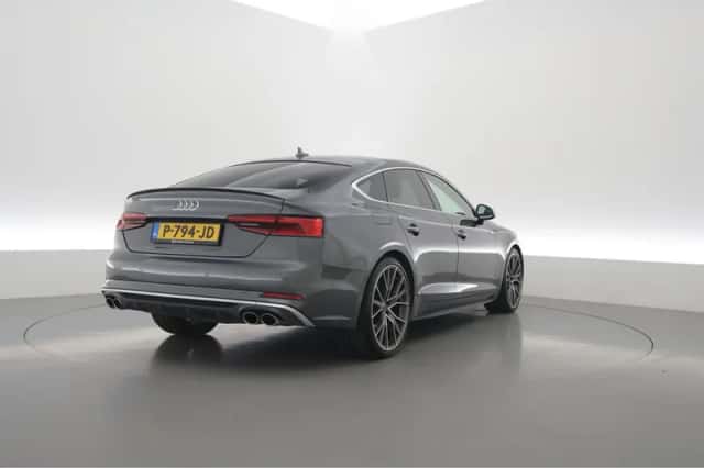Audi S5 (2017) thumbnail 2