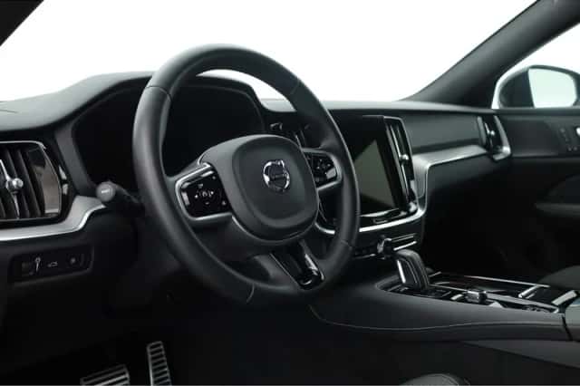 Volvo V60 (2022) thumbnail 5