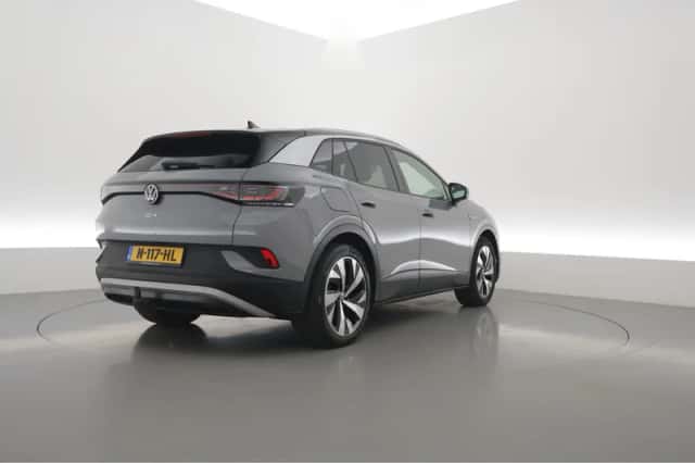 Volkswagen ID.4 (2021) thumbnail 2