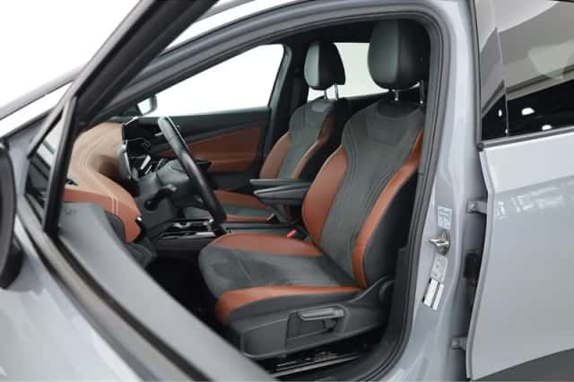 Volkswagen ID.4 (2021) thumbnail 3