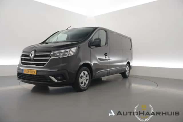 Renault Trafic (2024) thumbnail 1