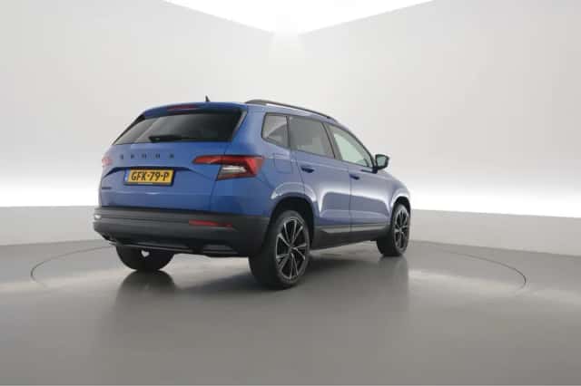 Škoda Karoq (2021) thumbnail 2