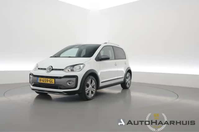 Volkswagen Up! (2019) thumbnail 1