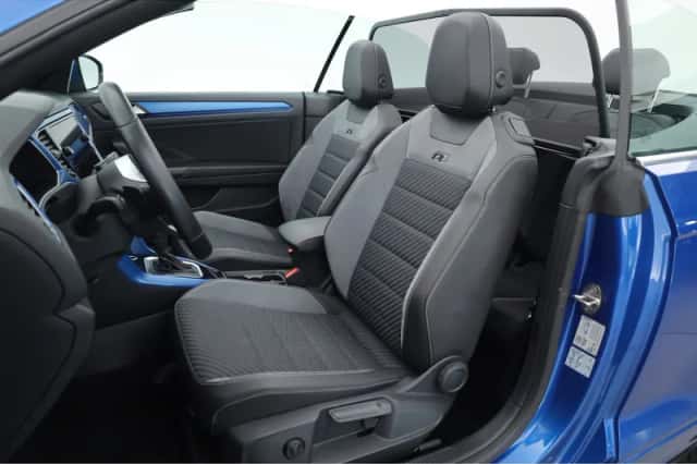 Volkswagen T-Roc (2021) thumbnail 3