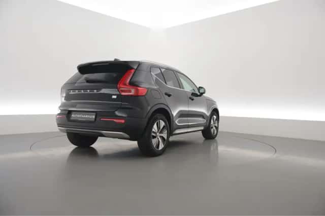 Volvo XC40 (2022) thumbnail 2