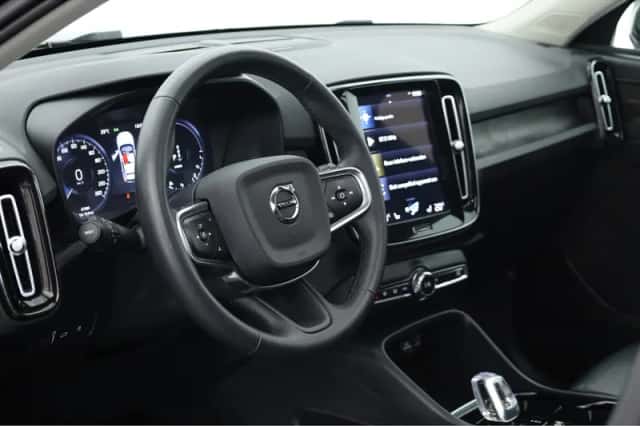 Volvo XC40 (2022) thumbnail 6