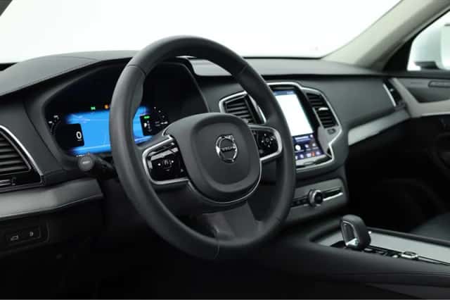 Volvo XC90 (2023) thumbnail 6