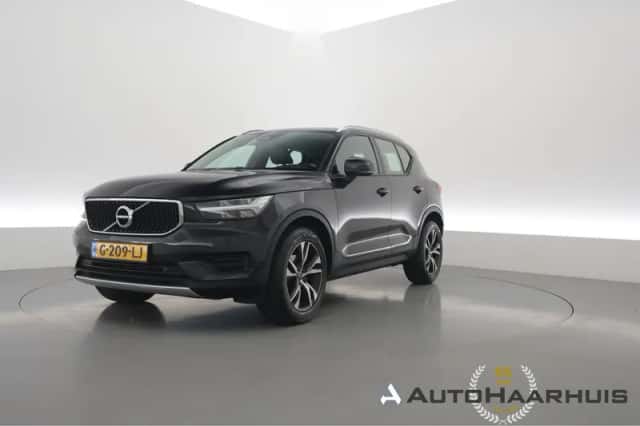 Volvo XC40 (2019) thumbnail 1