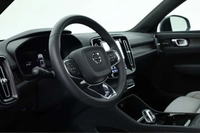 Volvo XC40 (2023) thumbnail 6