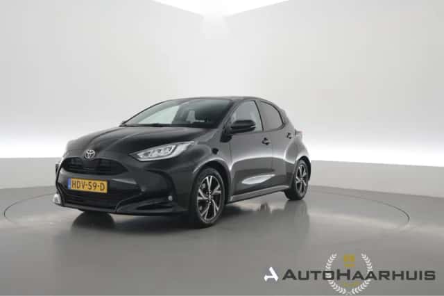 Toyota Yaris (2025) thumbnail 1