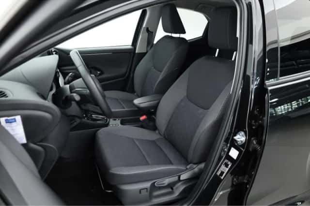 Toyota Yaris (2025) thumbnail 3