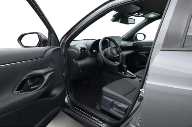 Toyota Yaris Cross (2025) thumbnail 5