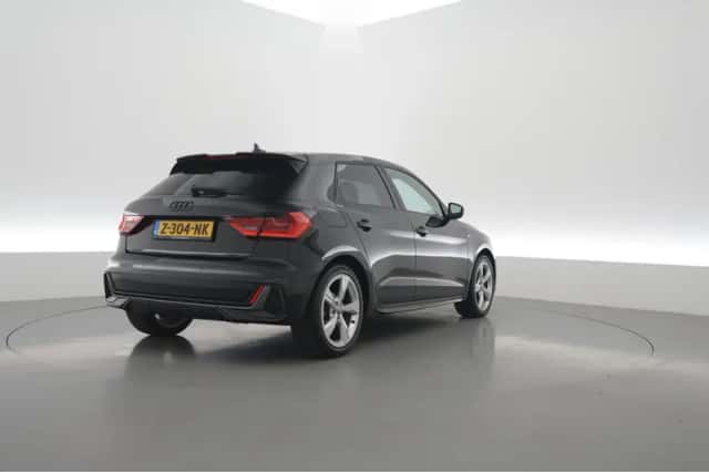 Audi A1 (2023) thumbnail 2