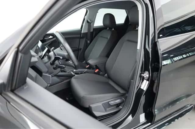 Audi A1 (2023) thumbnail 3
