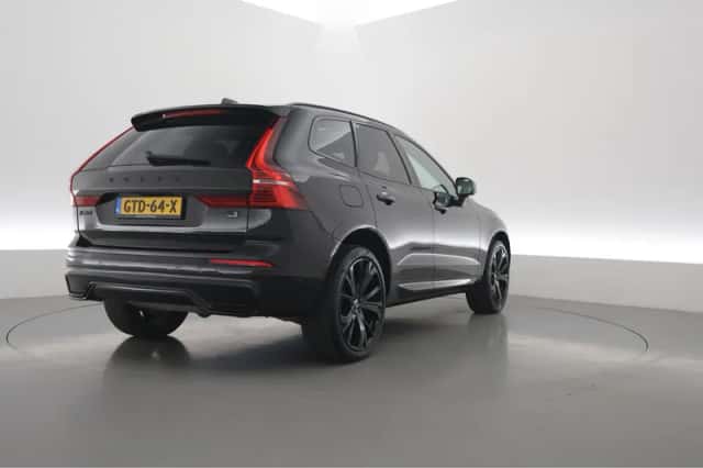 Volvo XC60 (2024) thumbnail 2