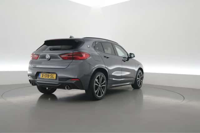 BMW X2 (2019) thumbnail 2