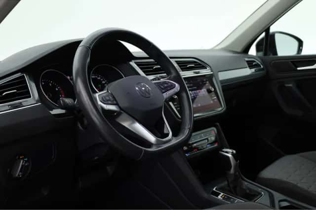 Volkswagen Tiguan (2023) thumbnail 6