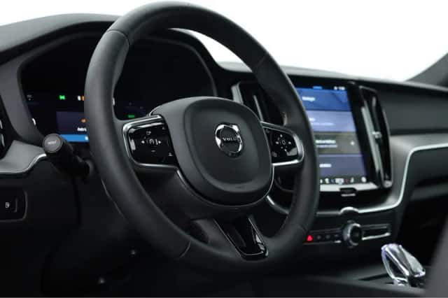 Volvo XC60 (2024) thumbnail 6