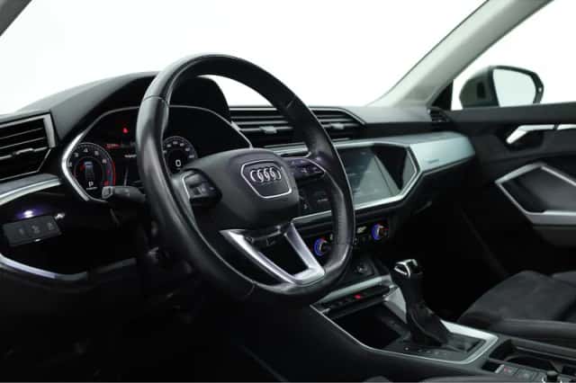 Audi Q3 (2019) thumbnail 6