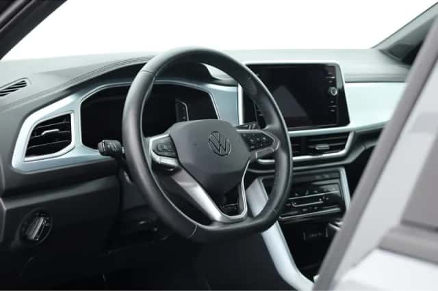 Volkswagen T-Roc (2025) thumbnail 5