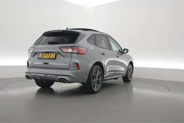 Ford Kuga (2024) thumbnail 2