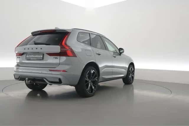Volvo XC60 (2025) thumbnail 2