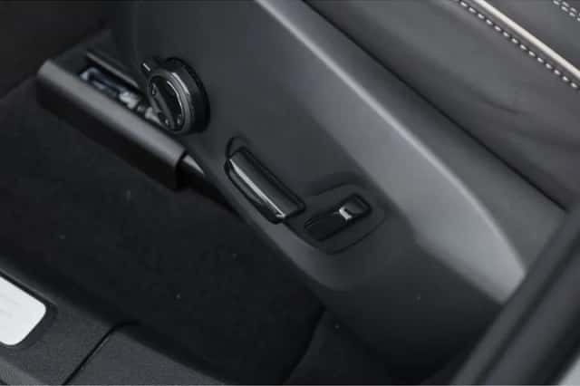 Volvo XC60 (2025) thumbnail 5