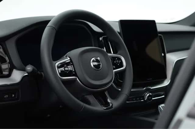 Volvo XC60 (2025) thumbnail 6