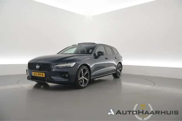 Volvo V60 (2025) thumbnail 1