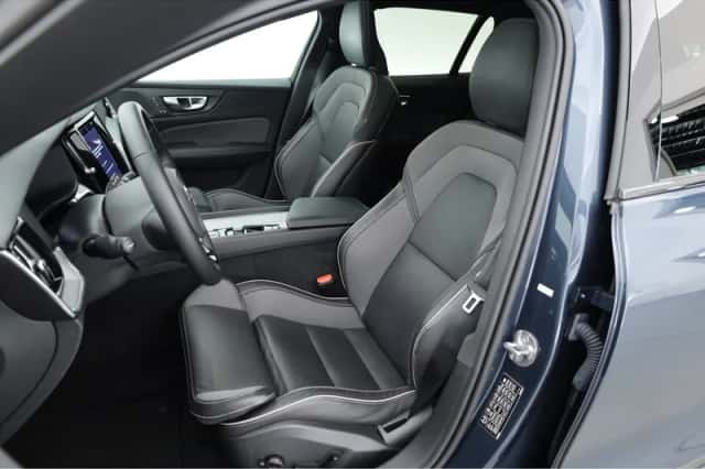 Volvo V60 (2025) thumbnail 3