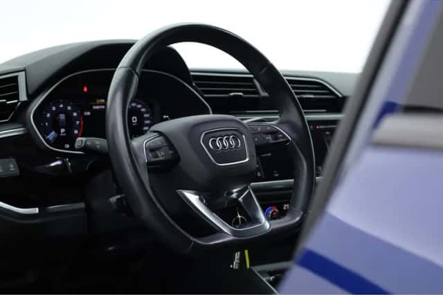 Audi Q3 (2021) thumbnail 5