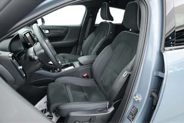 Volvo C40 (2023) thumbnail 3