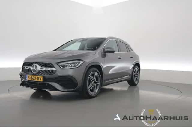 Mercedes-Benz GLA (2022) thumbnail 1