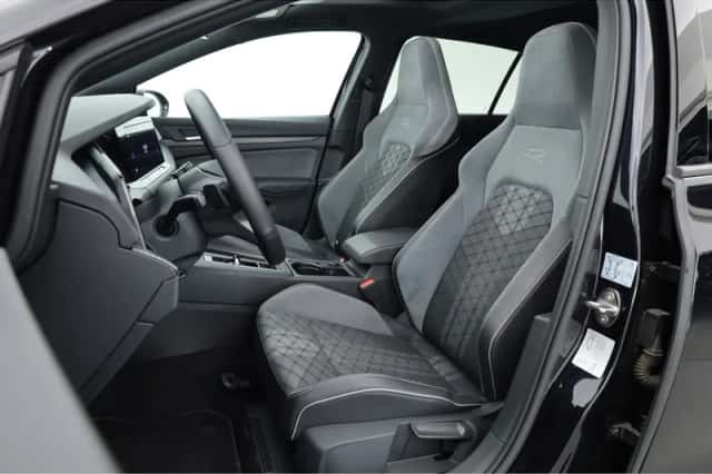 Volkswagen Golf (2022) thumbnail 3