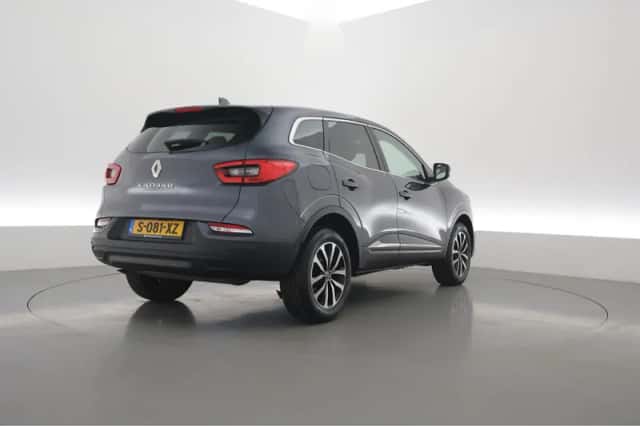 Renault Kadjar (2022) thumbnail 2