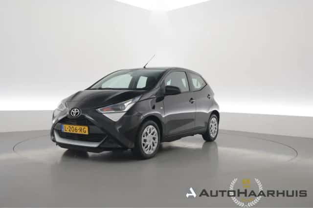 Toyota Aygo (2021) thumbnail 1