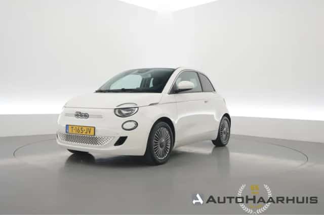 Fiat 500 (2023) thumbnail 1