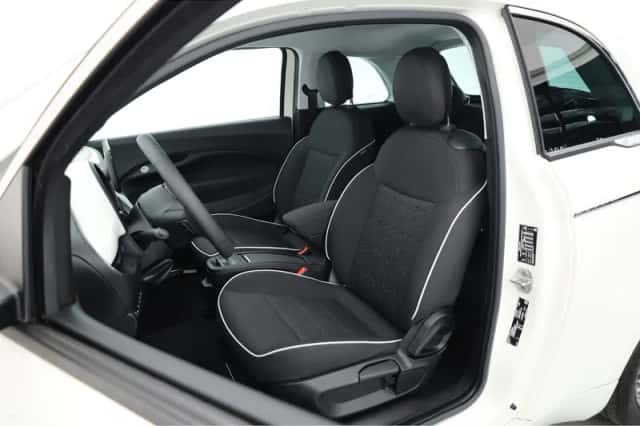 Fiat 500 (2023) thumbnail 3