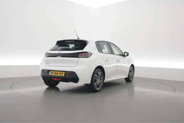 Peugeot 208 (2021) thumbnail 2
