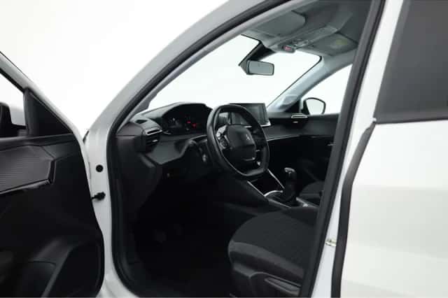 Peugeot 208 (2021) thumbnail 5