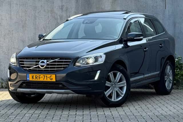 Volvo XC60 (2016) thumbnail 1