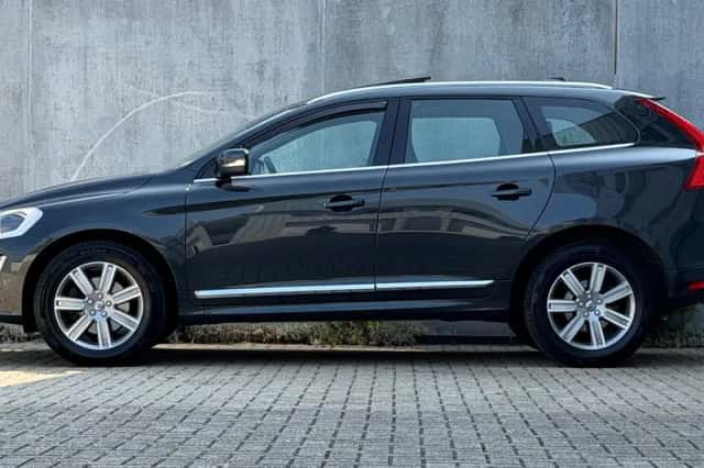 Volvo XC60 (2016) thumbnail 4