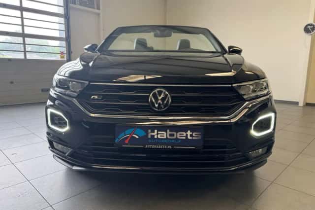 Volkswagen T-Roc (2020) thumbnail 3