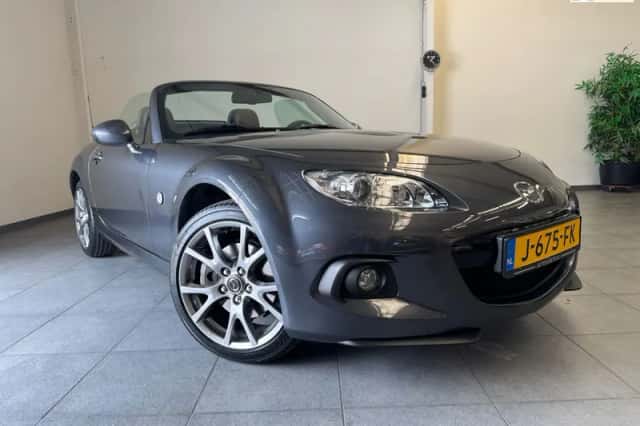 Mazda MX-5 (2013) thumbnail 1