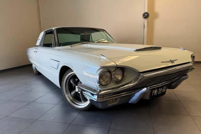 Ford Thunderbird (1965) thumbnail 2