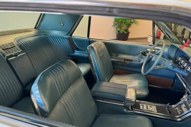 Ford Thunderbird (1965) thumbnail 5