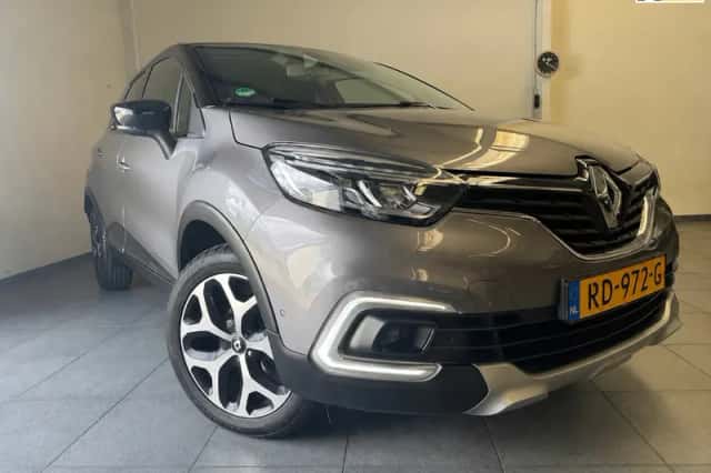 Renault Captur (2017) thumbnail 1